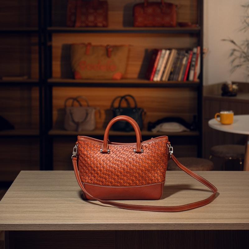 What makes vegetable‑tanned leather woven bags a choice of long‑term quality and timeless style?