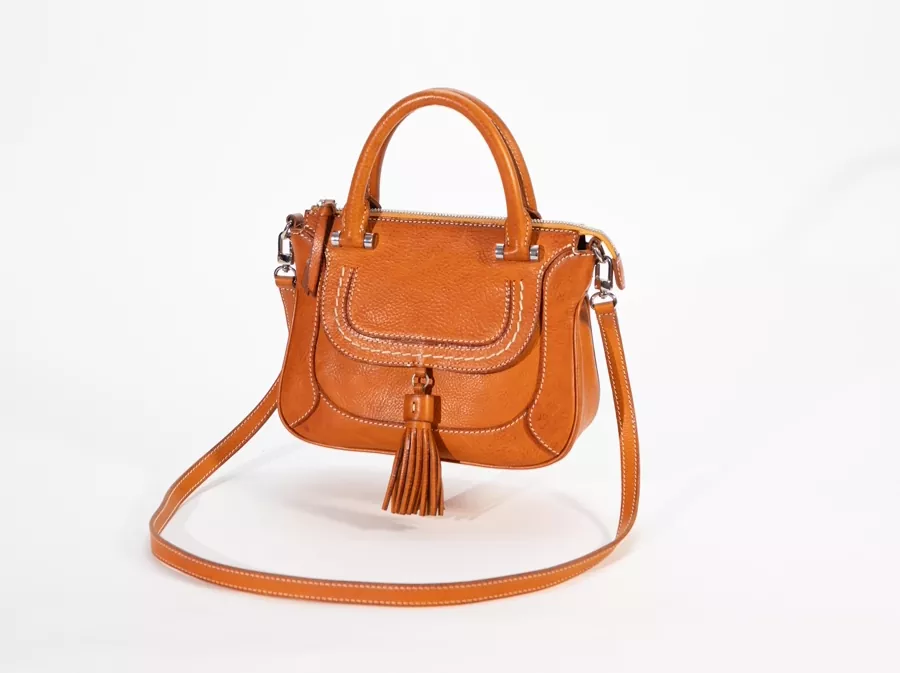 Designer leather saddle bags lead the trend of 'classic reconstruction'